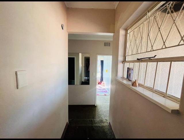 3 BEDROOM HOUSE FOR SALE IN CROYDON